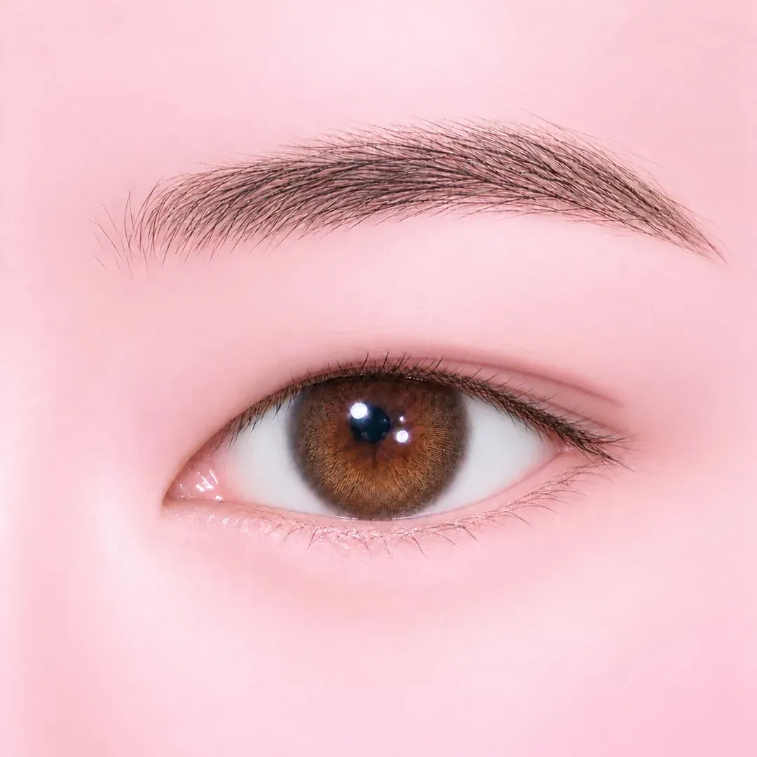 인라인을 적용한 올라간 눈매 예시 이미지